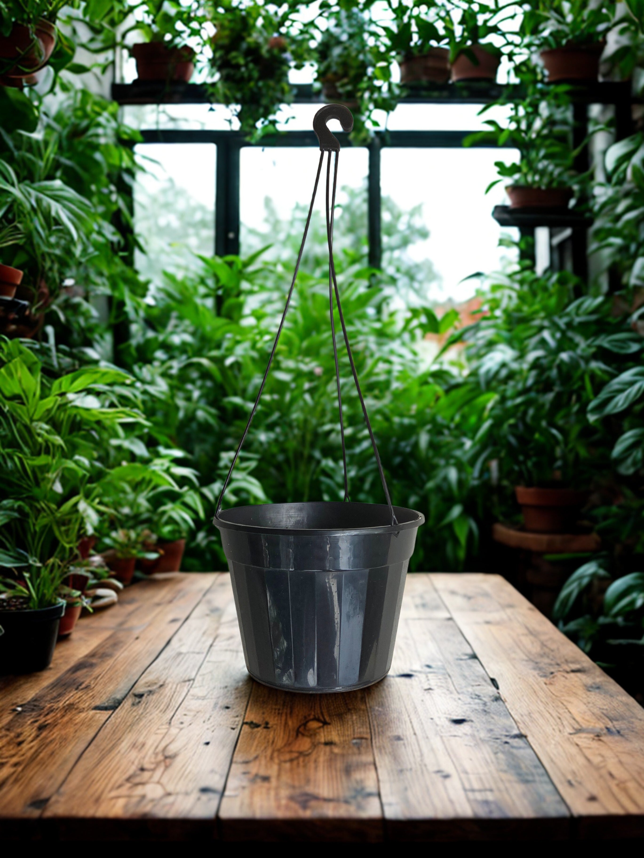 Hanging black plastic pots 170mm